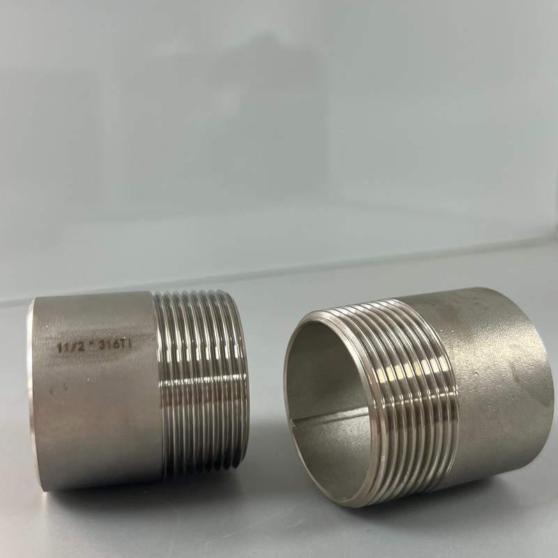1-1/2 -MALE PIPE THREADX3 STAINLESS STEEL NIPPLE